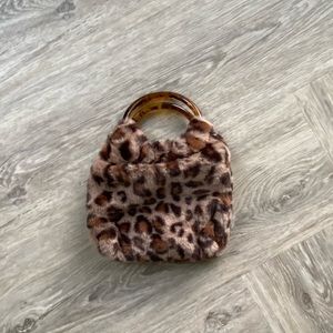 ✨SOLD✨Faux Fur Leopard Purse